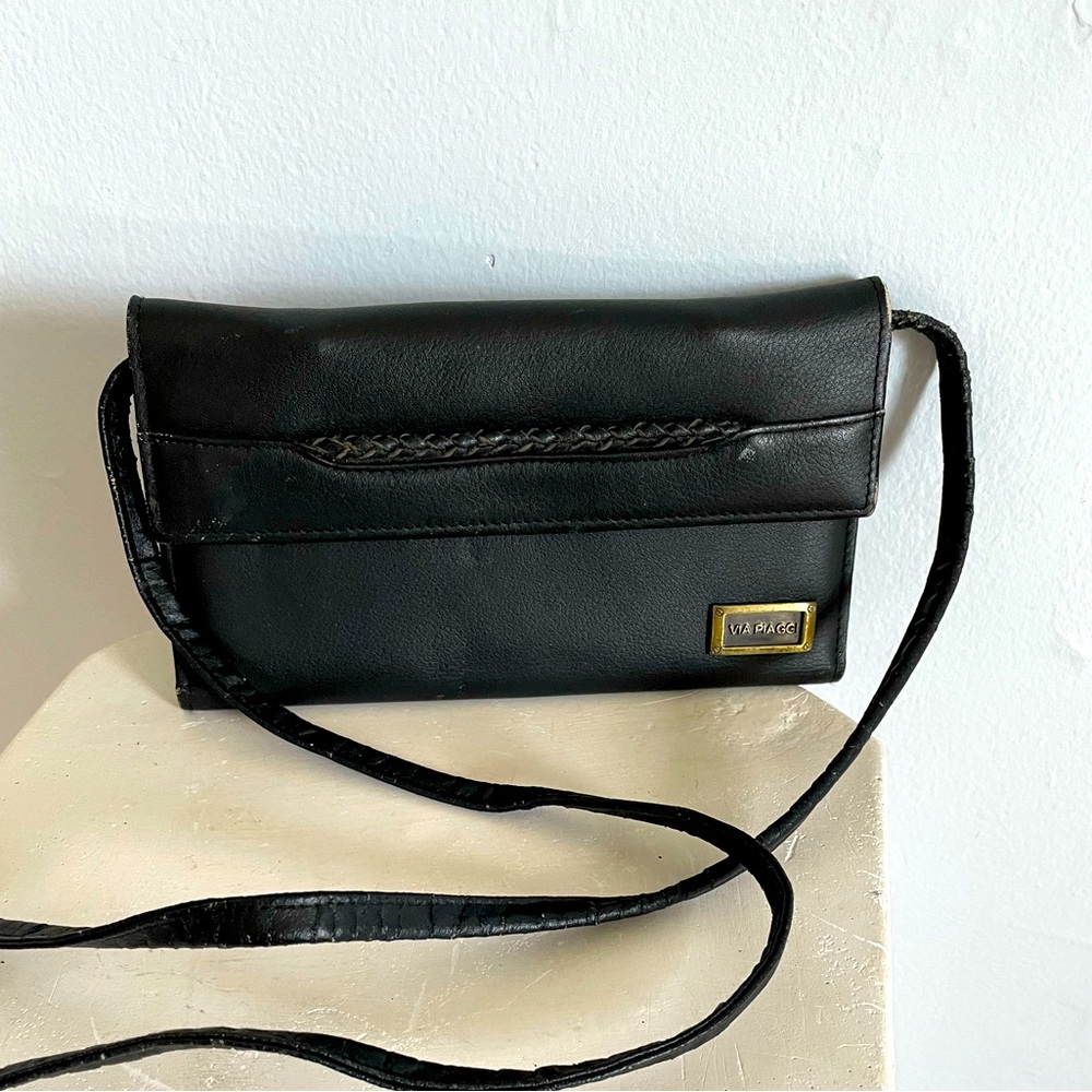 Via Piaggi Black Leather Vintage Crossbody Wallet